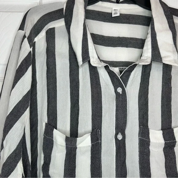 BP Women’s Blouse 4X Button Black and White Striped Button Down Viscose NWT - Picture 5 of 10